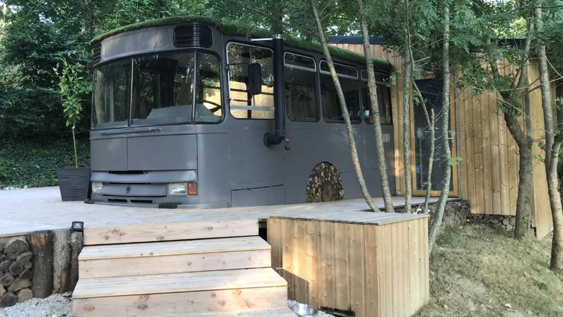 Bus Atypique Au Bord Du Canal Du Midi Et Au Coeur D'Une Foret 2 Chambres Villepinte  外观 照片